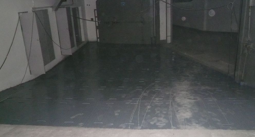 隆韋工程產(chǎn)品——地下車道焊接工程